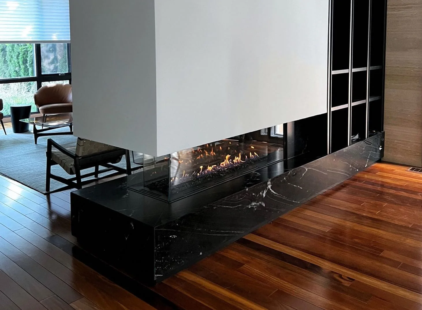 Modern gas fireplace installed by Zoroast